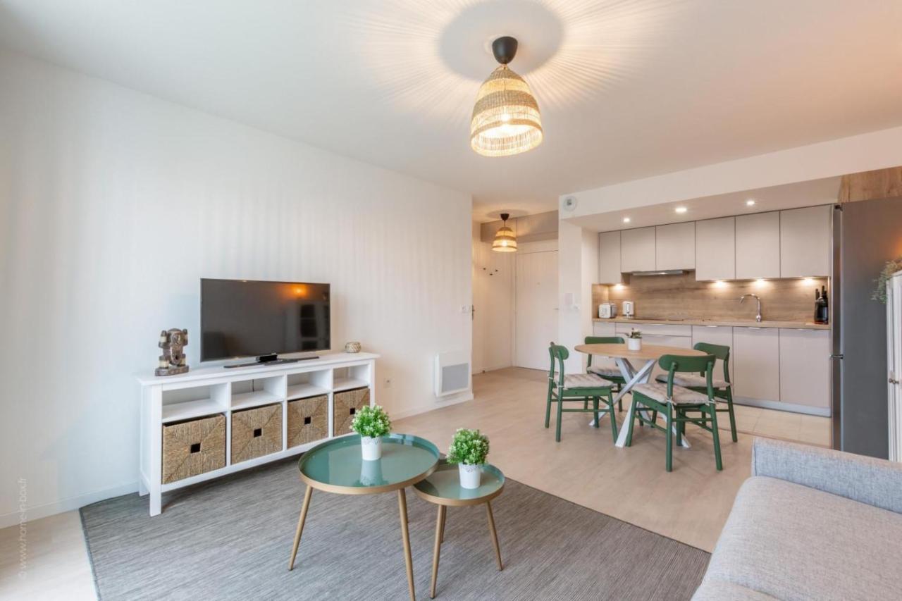 Le Panorama By Plaza Apartment Chalifert Ngoại thất bức ảnh
