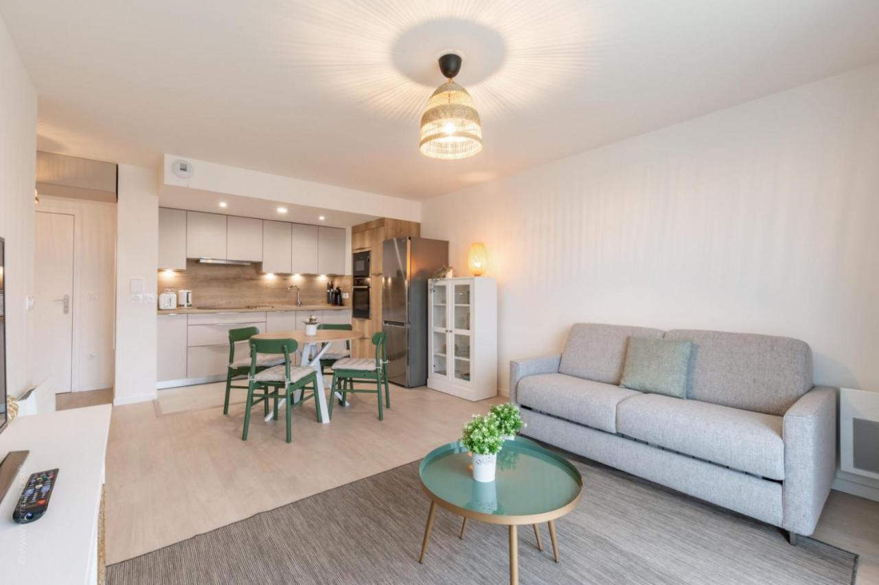 Le Panorama By Plaza Apartment Chalifert Ngoại thất bức ảnh